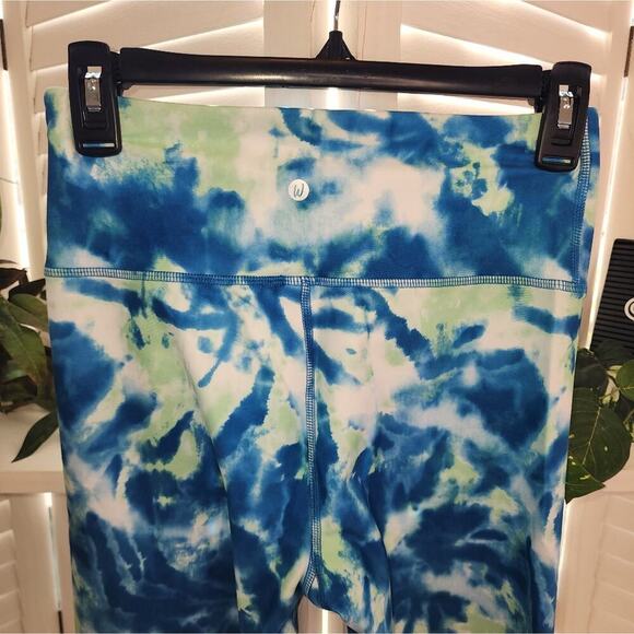 WILDFOX TIE DYE BLUE LEGGINGS MED - Picture 6 of 9